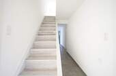 Treppe ins Obergeschoss - 