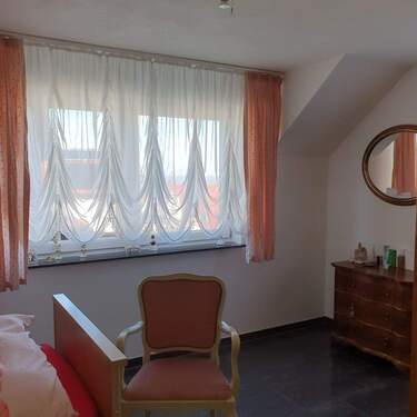 Schlafzimmer 1, 2.OG - 