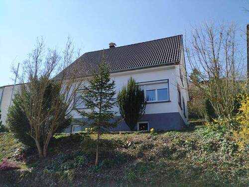 Ansicht von Straße - 4 Zimmer Einfamilienhaus zum Kaufen in Bad Mergentheim