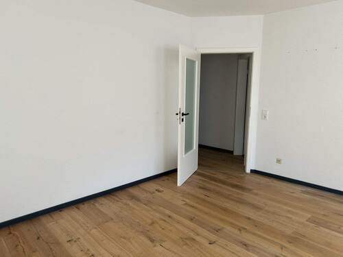 Wohnzimmer - 2 Zimmer Etagenwohnung zur Miete in Zwickau