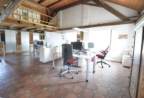Büro mit Galerie Haupthaus - Büro in Tiefenbach