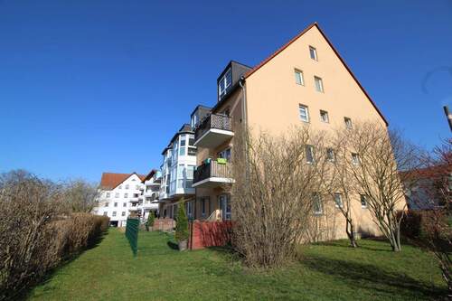Hausansicht - 4 Zimmer Etagenwohnung zur Miete in St. Egidien