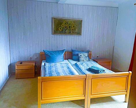 Schlafzimmer 01.jpg - 1 Zimmer Mehrfamilienhaus, Wohnhaus in Friedrichroda