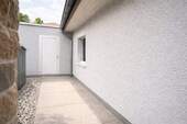 19. Zugang Terrasse -Garage - 