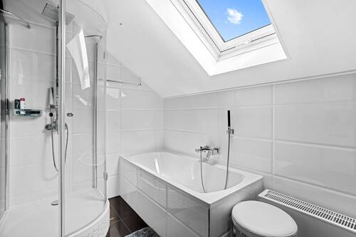 Dusche + Badewanne DG - 