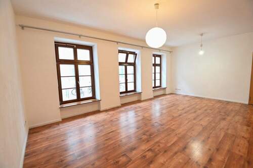 Wohnbereich - 2 Zimmer Etagenwohnung zum Kaufen in Landau