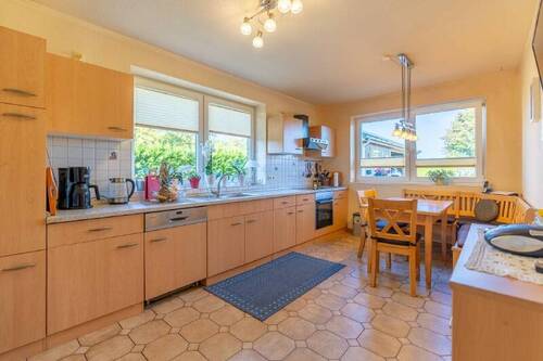 Küche mit Essplatz EG - 