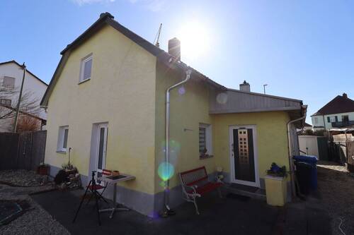 Außenansicht 1 - Grundstück mit Altbestand & genehmigtem Vorbescheid für 2 moderne Doppelhaushälften mit Garage