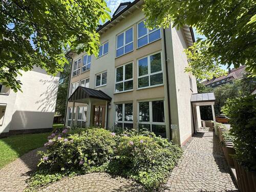 Außenansicht Vorderseite - Kassel - Bad Wilhelmshöhe, Tolle 3 ZKB mit großer Terrasse