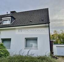 Doppelhaushälfte mit Potential + super Grundstück! - Essen / Bedingrade