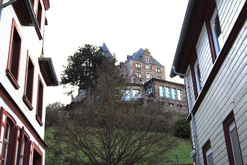 Gassenblick auf Burg - 2 Zimmer Terrassenwohnung in Bingen am Rhein