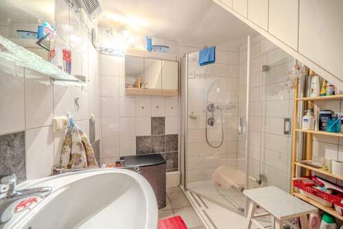 Badezimmer I.OG - 