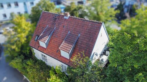 Außenaufnahme 2 - 7 Zimmer Mehrfamilienhaus, Wohnhaus in Würzburg