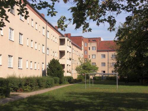 Innenhofansicht - 3 Zimmer Etagenwohnung zum Kaufen in Berlin