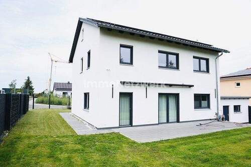 Gartenansicht 1 - 6 Zimmer Einfamilienhaus zum Kaufen in Hof