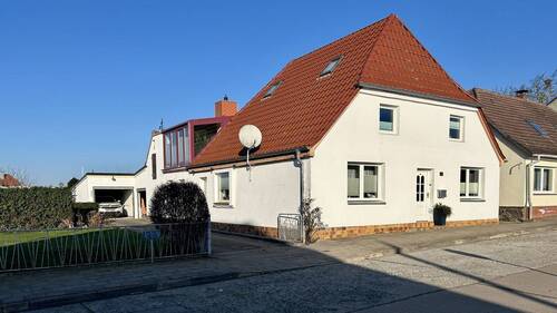 Hausansicht - 6 Zimmer Einfamilienhaus zum Kaufen in Dassow