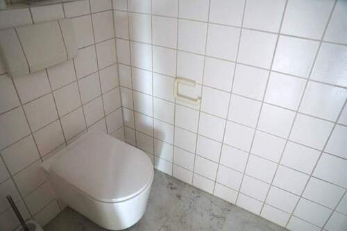 WC - 