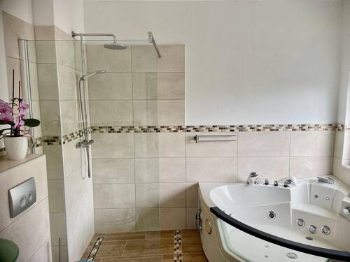 Badezimmer Erdgeschoss - 