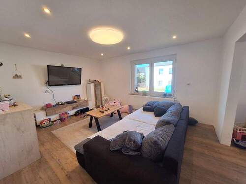 Wohnzimmer - 5 Zimmer Einfamilienhaus zum Kaufen in Beeskow