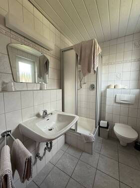 Badezimmerbeispiel Hotelzimmer - 