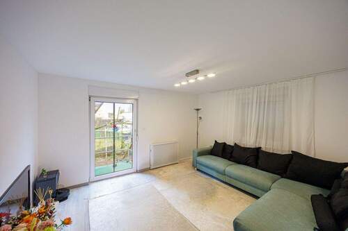 Wohnzimmer - 2 Zimmer Etagenwohnung zum Kaufen in Besigheim