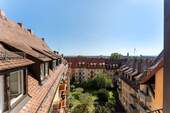 Ausblick vom Wohnzimmer - 2 Zimmer Etagenwohnung zur Miete in Nürnberg