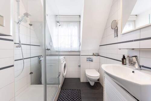 Badezimmer - Etagenwohnung mit 47,50 m&sup2; in Nürnberg zur Miete