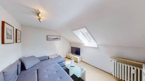 Wohnzimmer 2.OG - 1 Zimmer Mehrfamilienhaus, Wohnhaus zum Kaufen in Randersacker