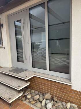 Haustür - 6 Zimmer Einfamilienhaus zum Kaufen in Worms