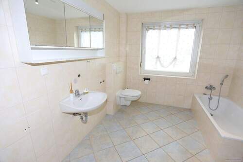 Dusch- und Wannenbad - 