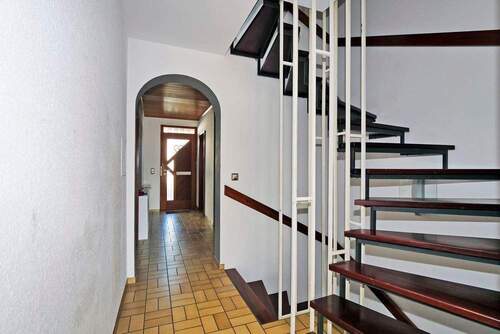 Hier gehts hoch zu den Schlafräumen und dem Bad - 