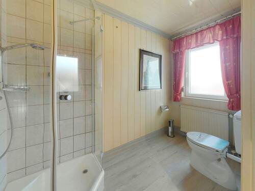 Badezimmer EG Ansicht II - 