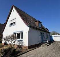 Zwei Einheiten, viele Möglichkeiten - Wohnhaus mit ehemaliger Gewerbefläche in Kellinghusen