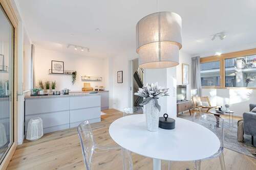 Küche mit Essbereich - 