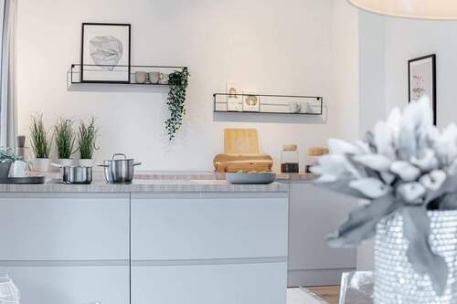 großzügiger Kochbereich - 