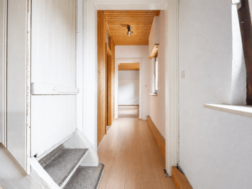 Flur OG_2 - 