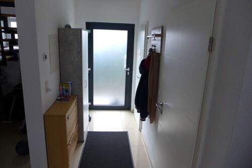 9. Eingangsbereich - 4 Zimmer Doppelhaushälfte zum Kaufen in Rüsselsheim am Main