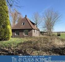 Abriss oder Kernsanierung? Bungalow auf schönem Grundstück mit freiem Blick! - Jade Nordbollenhagen