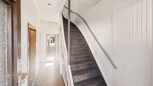 Eingangsbereich / Flur - Reihenmittelhaus mit 106,00 m&sup2; in Bremen zum Kaufen