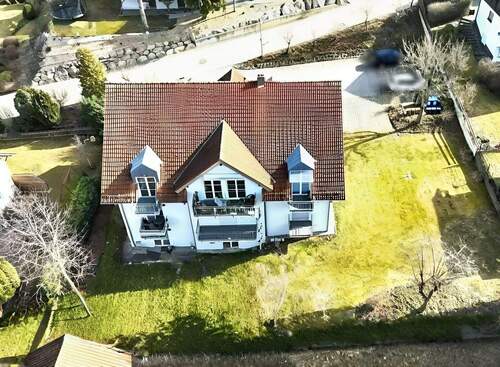 Drohne - 'Attraktive 2-Zimmer-Eigentumswohnung mit Balkon, Garten und Stellplatz .