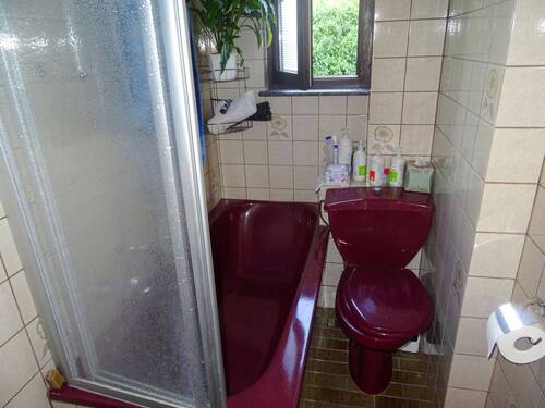 Tageslichtbad mit Wanne EG - 