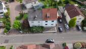 Hausansicht - 6 Zimmer Mehrfamilienhaus, Wohnhaus zum Kaufen in Hadamar