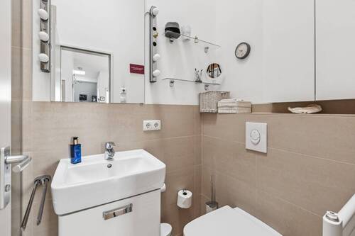 Zweites Bad mit WC und Dusche - 