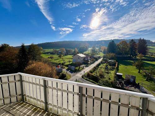 Ausblick - Helle 3 Zimmerwohnung mit Blick ins 'Grüne'!