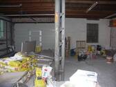 Lager mit Einfahrtstor - 
