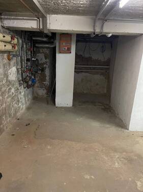 d1b2364a-3125-4208-9b94-3be801859940 - 