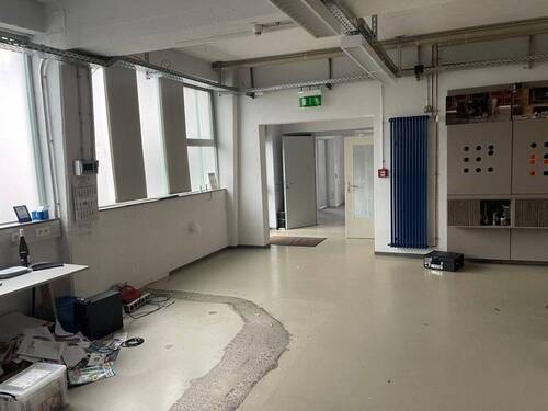 b1a9bbc3-b696-4a03-9fae-9f961859ec10 - 