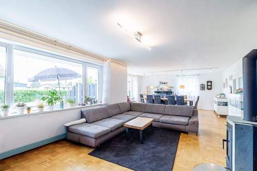 Wohnen - Einfamilienhaus mit 250,00 m&sup2; in Bayreuth / Meyernberg zum Kaufen