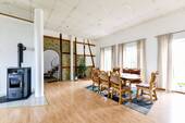 Das Esszimmer mit Kaminofen - 