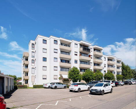 Fasssade - Frisch renovierte 3 Zimmer-Wohnung in Gebersheim